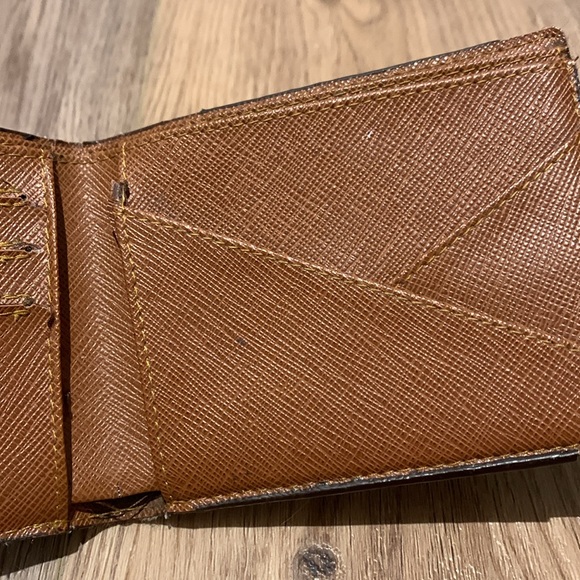 Louis Vuitton Multiple Wallet - Picture 6 of 8